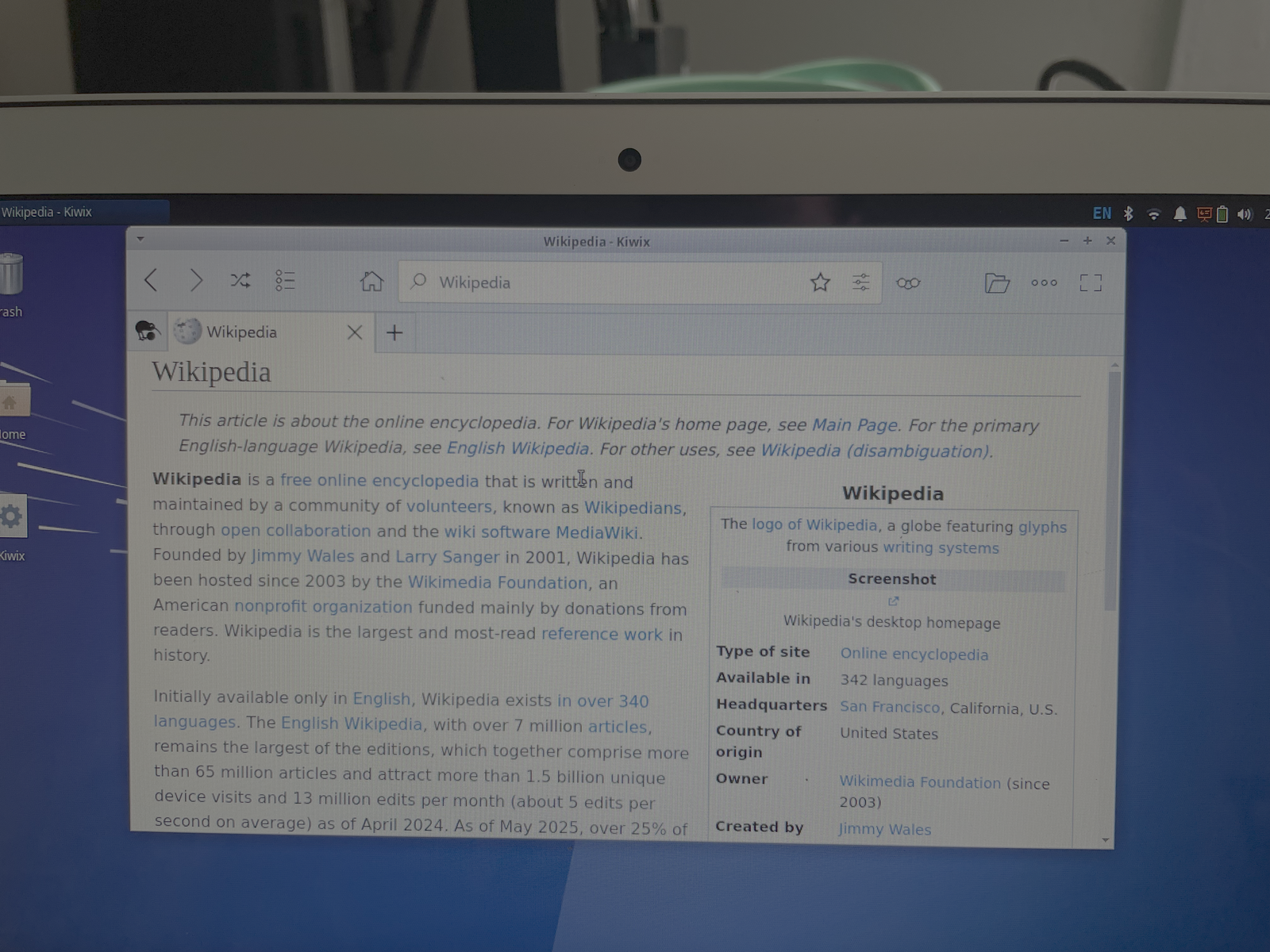 Kiwix with Wikipedia Mini open